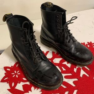 Doc Martens! Gently used, size 7M, corresponds to size 8.5 women’s